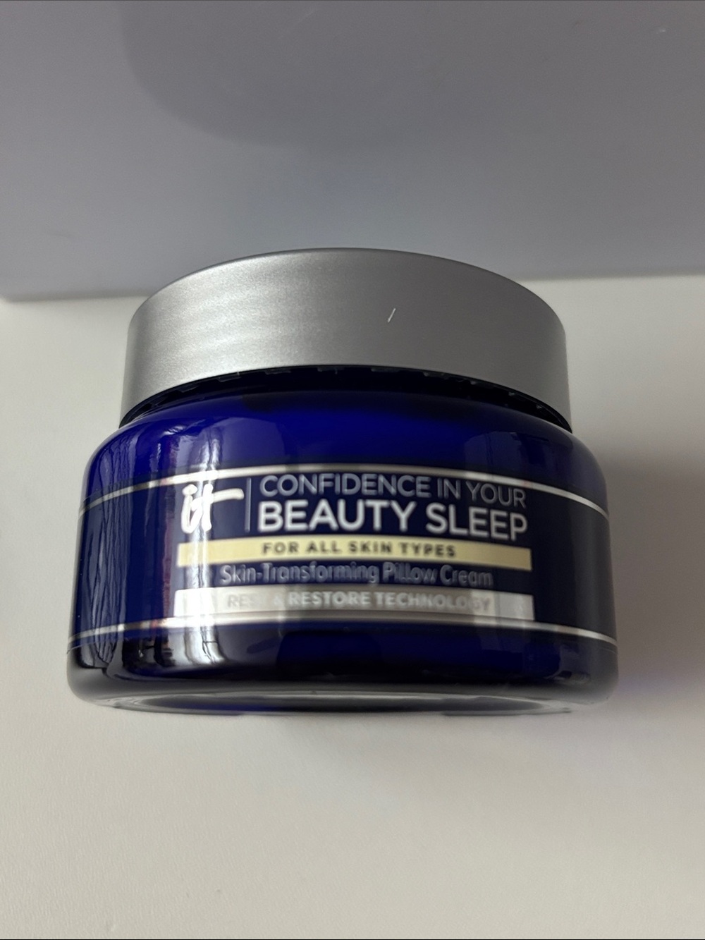 IT Confidence in your Beauty Sleep Pillow Cream